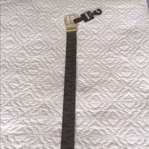 Michael Kors Belt NWT Reversible🚨